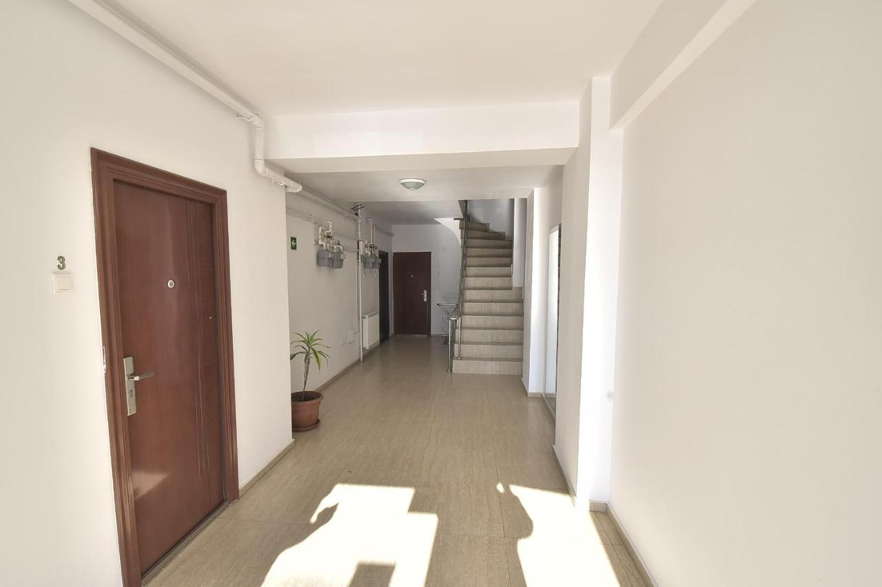 Vilagio Apartments นาโวดาริ ภายนอก รูปภาพ