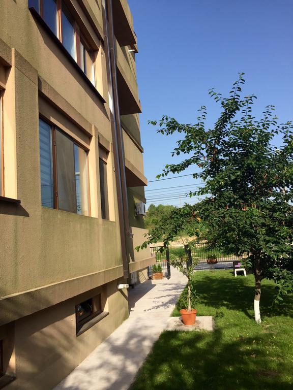 Vilagio Apartments นาโวดาริ ภายนอก รูปภาพ