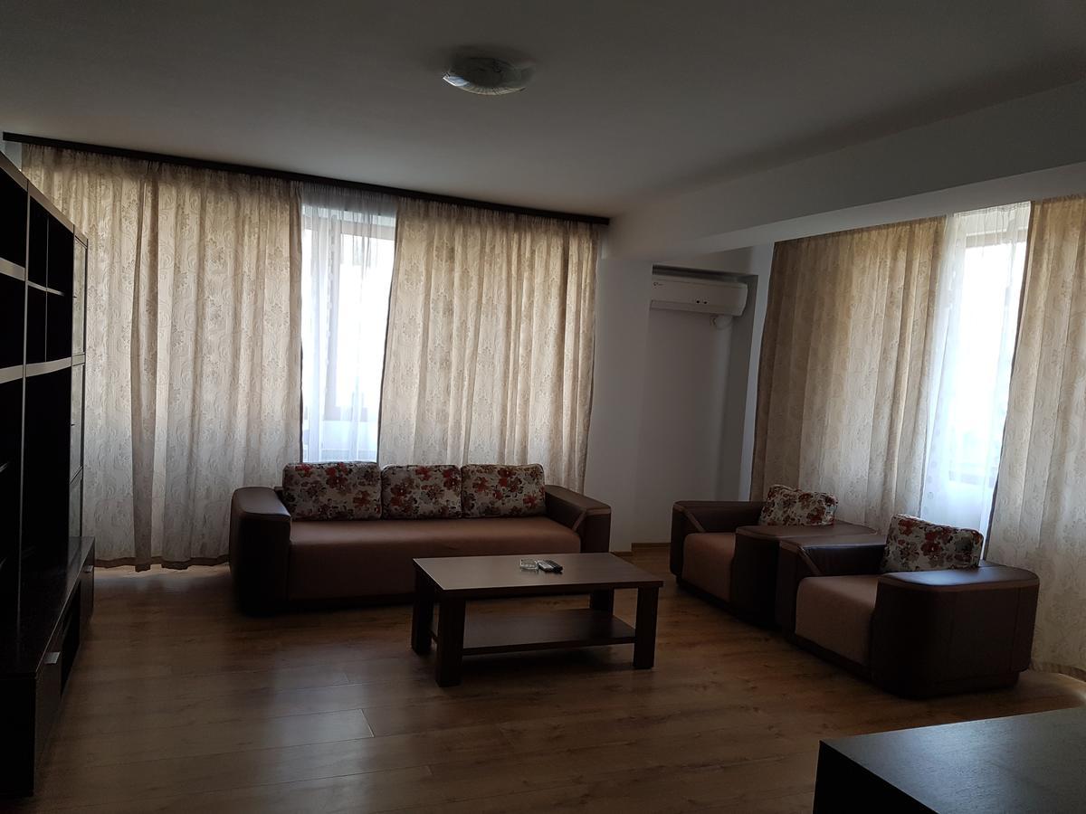 Vilagio Apartments นาโวดาริ ภายนอก รูปภาพ